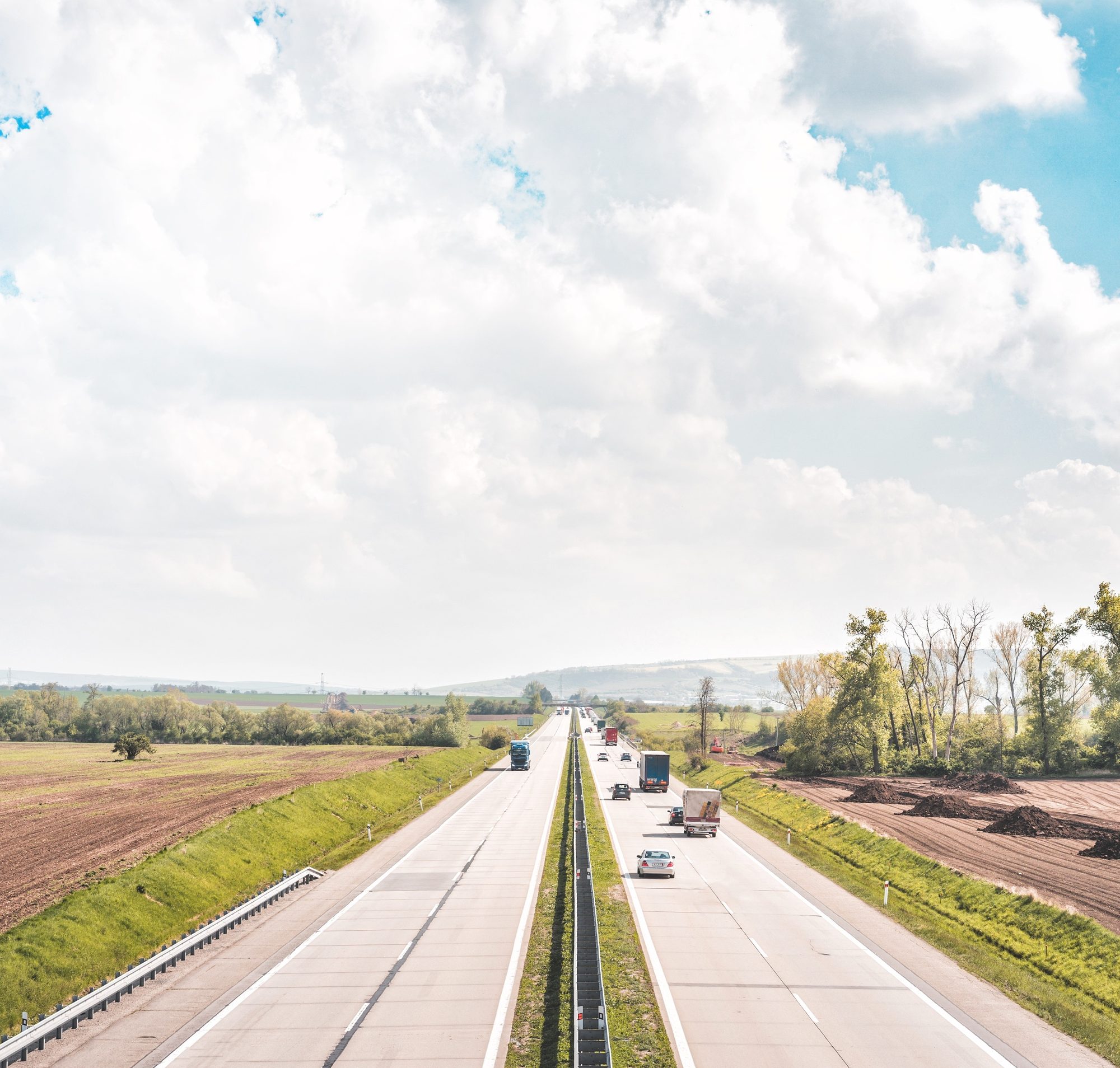 Rodovia com sinalização